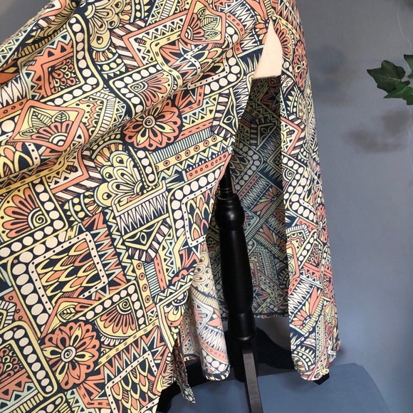 LulaRoe Beautiful Long Sleeveless Cardigan - Picture 2 of 5